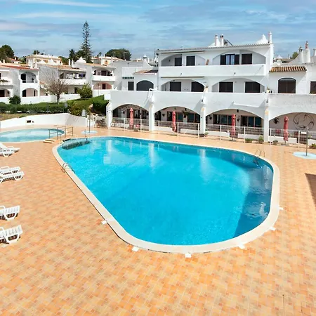 Baiona Club 19 Feriehus Porches (Algarve)