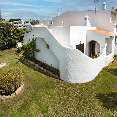 Baiona Club 19 * Porches (Algarve)